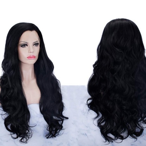 ?26” BLACK BODY WAVY LACE FRONT WIG? *NWT*
?? main image 4